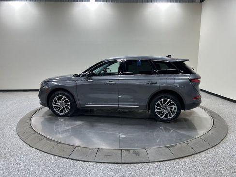 Certified 2022 Lincoln Corsair AWD w/ Equipment Group 101A image 9