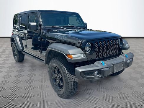 Used 2023 Jeep Wrangler Unlimited w/ Sun & Screen Package AWD/4WD image 4