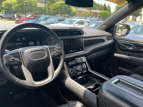 Used 2023 GMC Yukon Denali AWD/4WD image 36