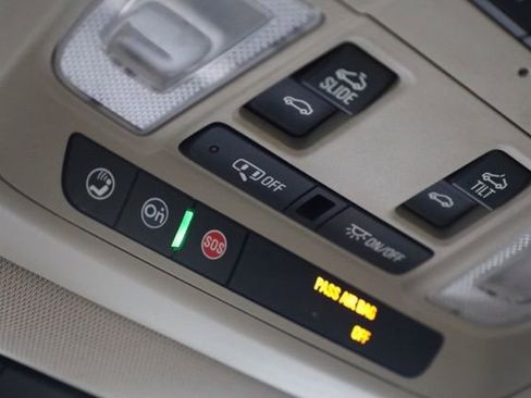 Used 2017 GMC Acadia Denali w/ Technology Package image 34