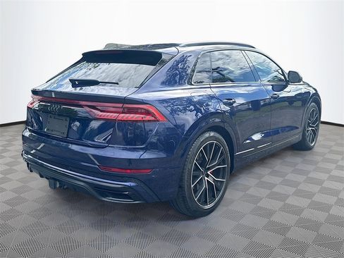 Used 2021 Audi Q8 Prestige w/ Prestige Package image 6