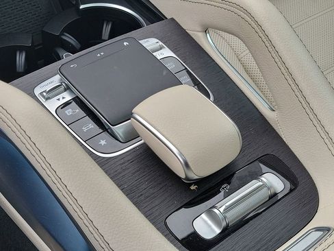 Used 2020 Mercedes-Benz GLS 450 GLS 450 w/ Convenience Package image 36