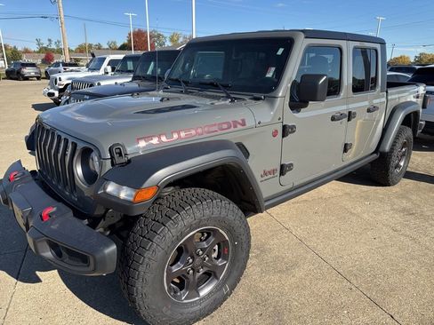 Used 2023 Jeep Gladiator Rubicon w/ Cold Weather Group image 3