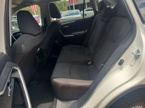 Certified 2025 Toyota RAV4 XLE FWD image 30