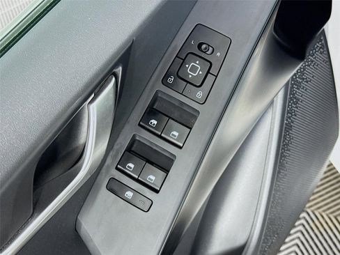 Certified 2023 Kia Niro LX FWD image 18