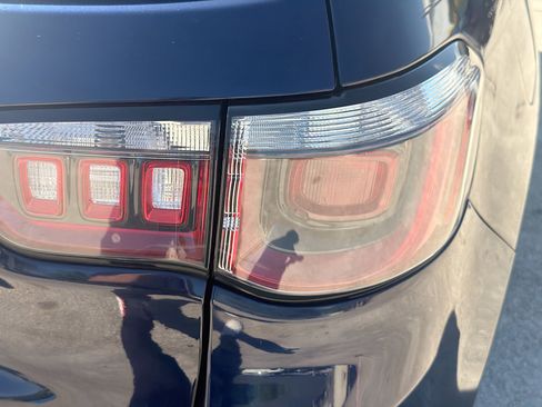 Used 2019 Jeep Compass Sport FWD image 28