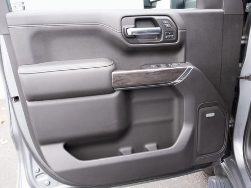 Used 2022 Chevrolet Silverado 1500 LTZ w/ Technology Package image 15