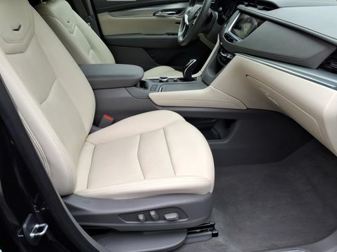 Used 2020 Cadillac XT5 Premium Luxury AWD/4WD image 6