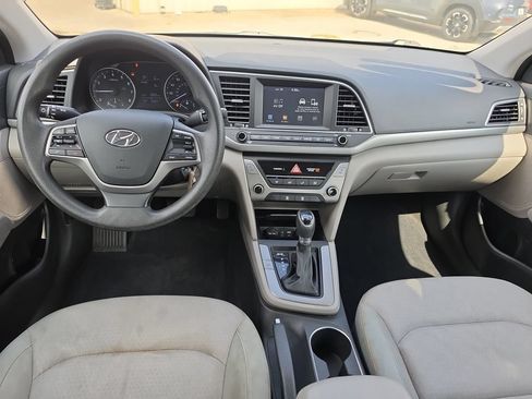 Used 2017 Hyundai Elantra SE FWD image 7