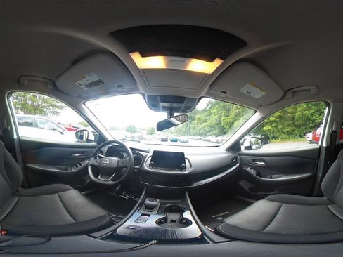 Used 2025 Nissan Rogue SV FWD image 38