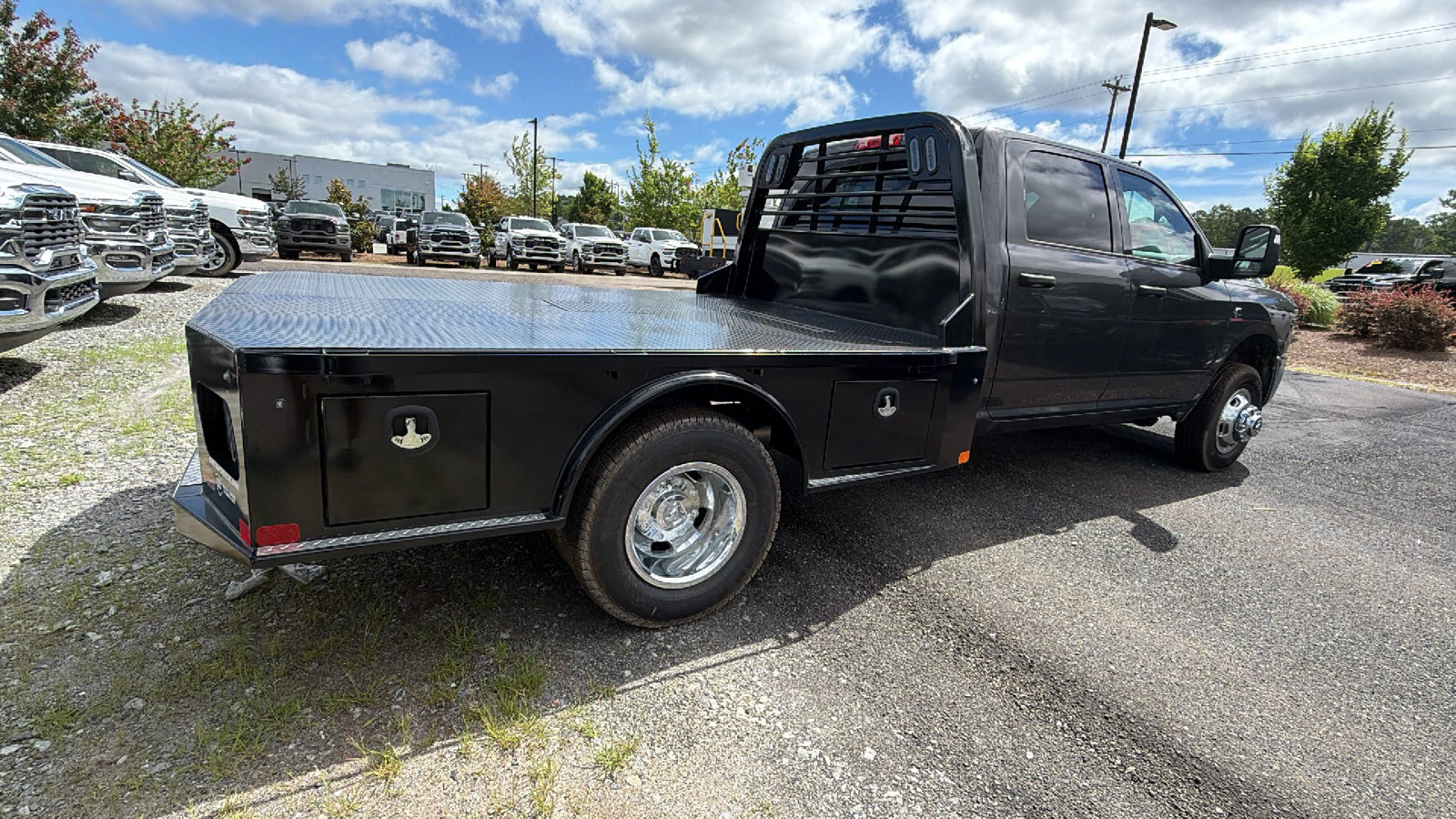 New 2026 RAM 3500 Tradesman w/ Chrome Appearance Group A AWD/4WD image 8