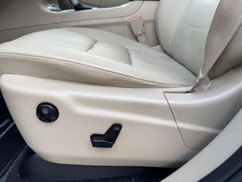 Used 2018 Jeep Grand Cherokee Limited image 16