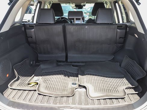 Certified 2022 Toyota RAV4 XLE Premium AWD/4WD image 25