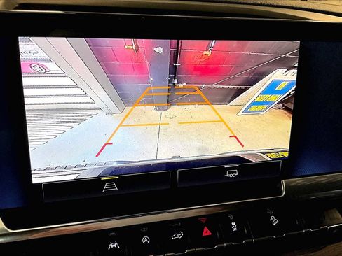 Used 2024 Chevrolet Silverado 1500 RST w/ Z71 Off-Road Package image 19