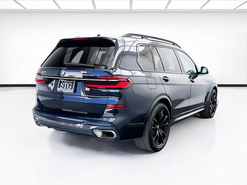 Used 2023 BMW X7 xDrive40i w/ M Sport Package AWD/4WD image 4