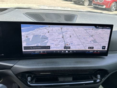 Certified 2025 BMW 430i Convertible w/ Premium Package RWD image 28