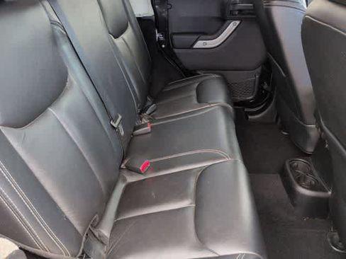 Used 2014 Jeep Wrangler Unlimited Sahara w/ Connectivity Group AWD/4WD image 20