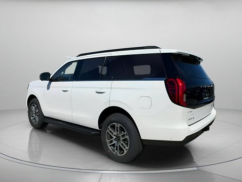 New 2025 Ford Expedition Active image 19