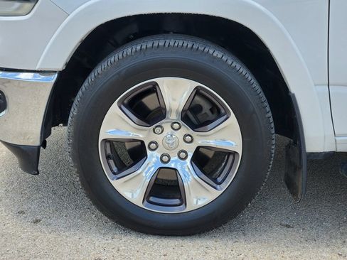 Used 2019 RAM 1500 Laramie RWD image 10