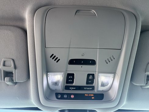 Used 2018 Chevrolet Equinox LT w/ Sun & Infotainment Package FWD image 26