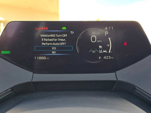 Used 2025 Toyota Prius XLE image 25