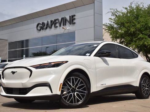 Certified 2025 Ford Mustang Mach-E Premium image 2