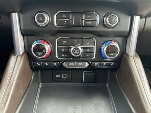 Certified 2022 GMC Yukon SLT AWD/4WD image 5