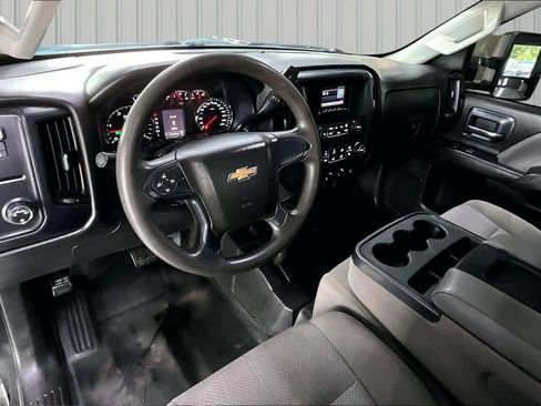 Used 2015 Chevrolet Silverado 3500 W/T AWD/4WD image 7