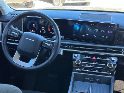 Certified 2025 Hyundai Santa Fe SE image 23