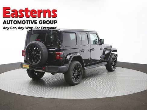 Used 2025 Jeep Wrangler Unlimited Sahara image 40