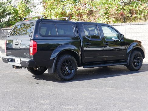 Used 2021 Nissan Frontier SV w/ Midnight Edition Floor Mats image 7