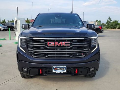 Used 2023 GMC Sierra 1500 AT4 w/ AT4 Preferred Package AWD/4WD image 5