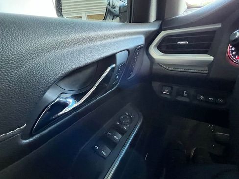Used 2023 GMC Acadia SLT w/ Technology Package FWD image 20