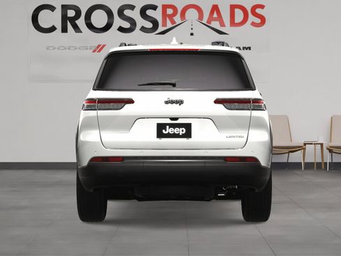 New 2025 Jeep Grand Cherokee L Limited w/ Black Appearance Package image 10