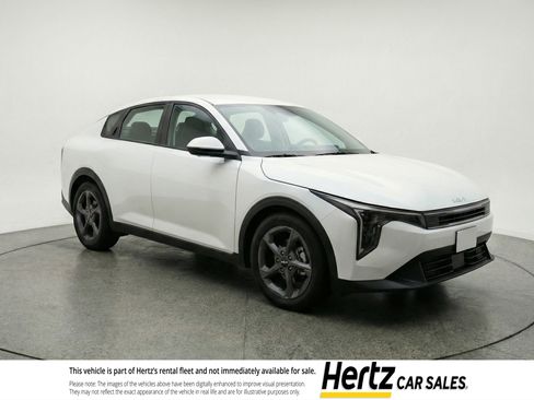 Used 2025 Kia K4 LXS image 1