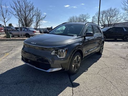 New 2025 Kia Niro Wind w/ Wind Preserve Package FWD image 2
