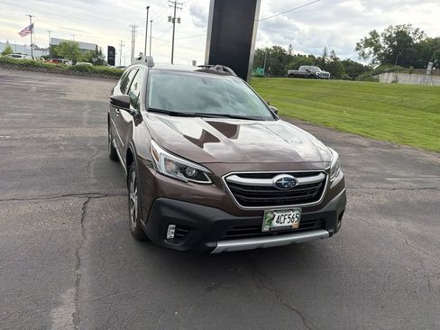 Used 2021 Subaru Outback Limited w/ Popular Package #2 AWD/4WD image 14