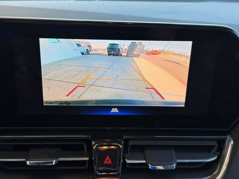 Used 2024 Chevrolet TrailBlazer ACTIV w/ Convenience Package image 11