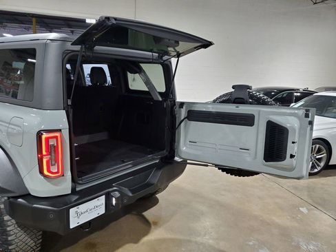 Used 2022 Ford Bronco Wildtrak image 43