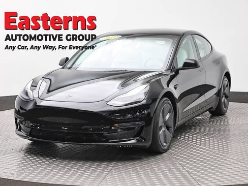Used 2023 Tesla Model 3 Standard Range RWD image 1