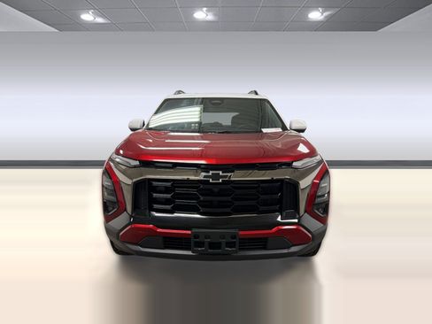Used 2025 Chevrolet Equinox ACTIV w/ Safety and Technology Package AWD/4WD image 6