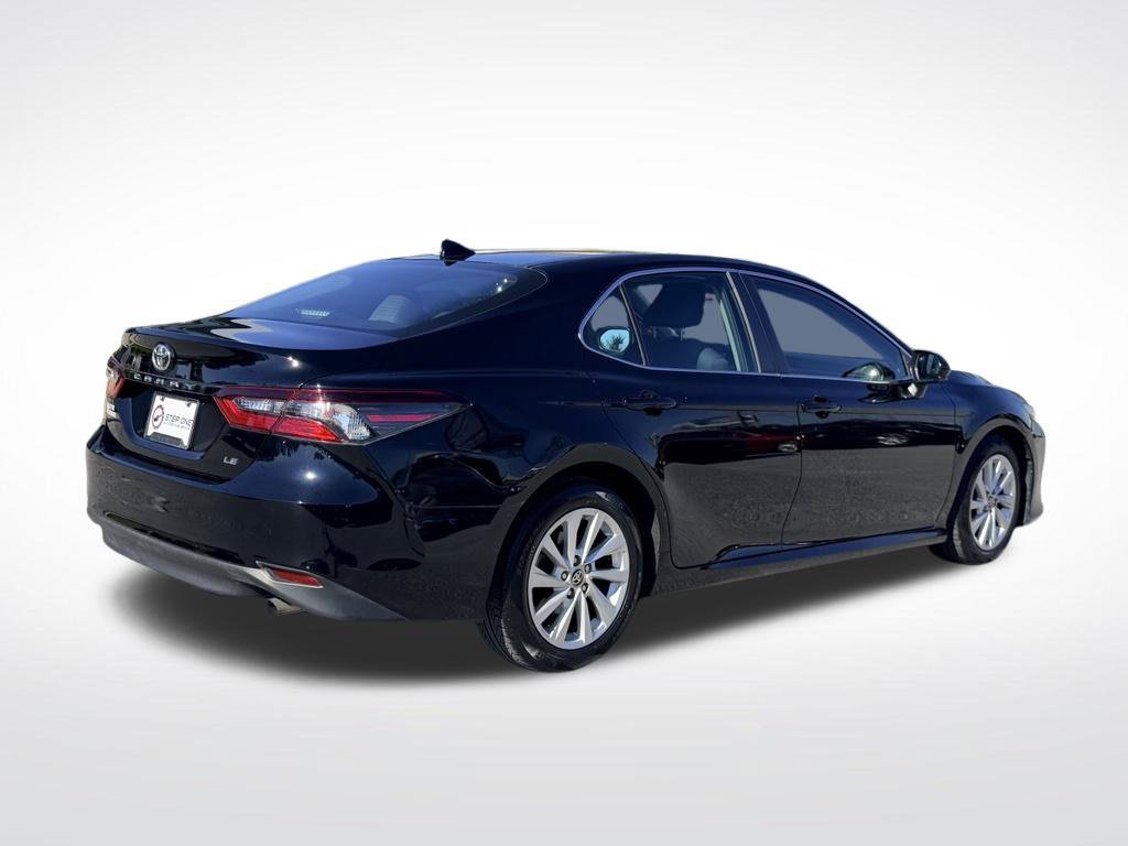 Used 2021 Toyota Camry LE FWD image 6