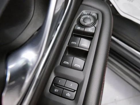 Used 2023 Chevrolet Suburban RST w/ Luxury Package AWD/4WD image 14
