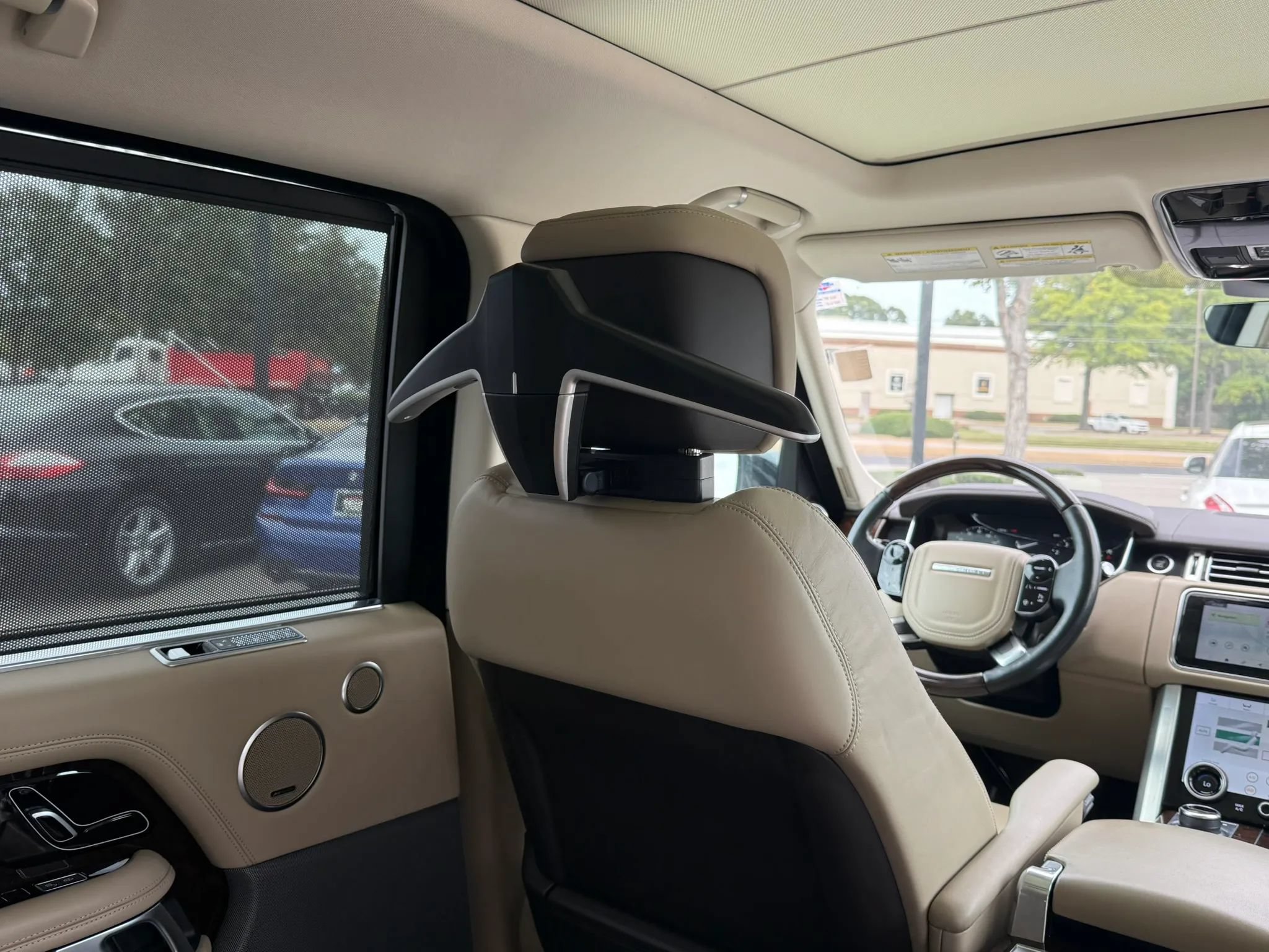 Used 2020 Land Rover Range Rover Long Wheelbase HSE AWD/4WD image 26