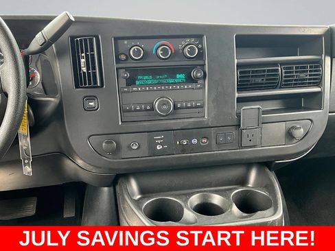 Used 2025 GMC Savana 3500 LT w/ LT Preferred Equipment Group RWD image 11