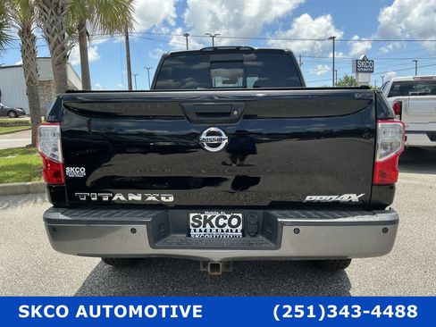 Used 2017 Nissan Titan PRO-4X AWD/4WD image 4