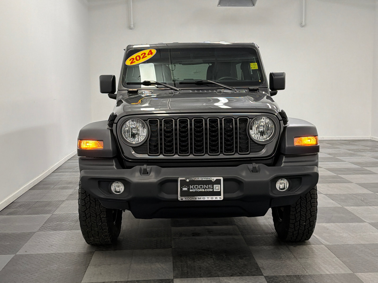 Used 2024 Jeep Wrangler Unlimited Sport AWD/4WD image 3