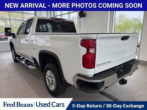 Used 2021 Chevrolet Silverado 2500 LT w/ Convenience Package AWD/4WD image 4