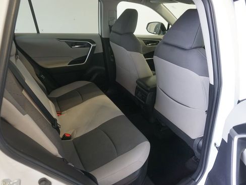 Used 2022 Toyota RAV4 XLE w/ Convenience Package AWD/4WD image 23