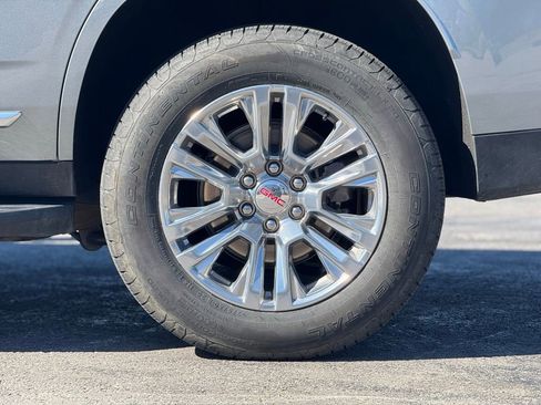 Used 2025 GMC Yukon Denali image 3